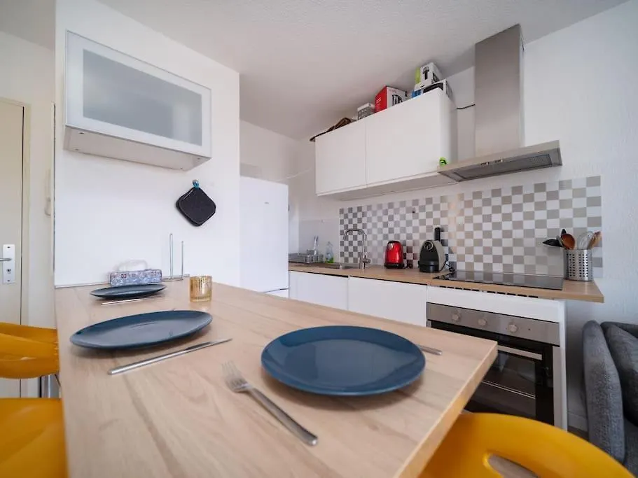 Appartement Tout Equipe Climatise Terrasse Hopital De La Timone Marseille 0*,